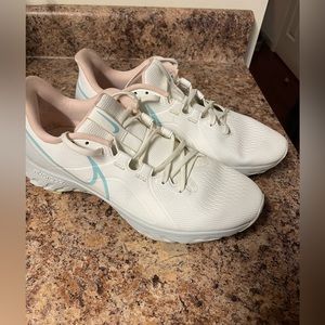 Men’s 10.5 Nike React Golf Shoes